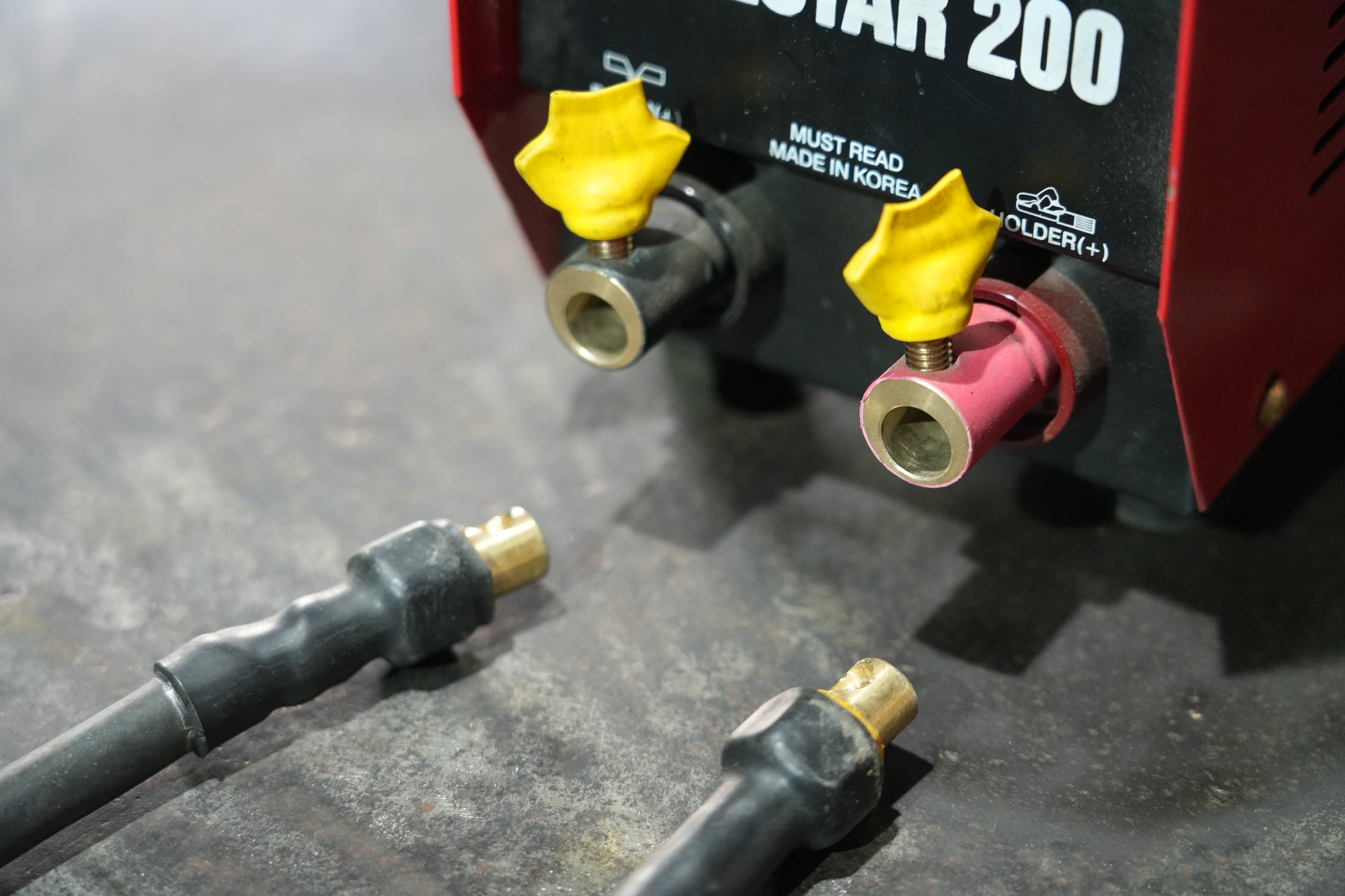 Bulldog Welding Connector